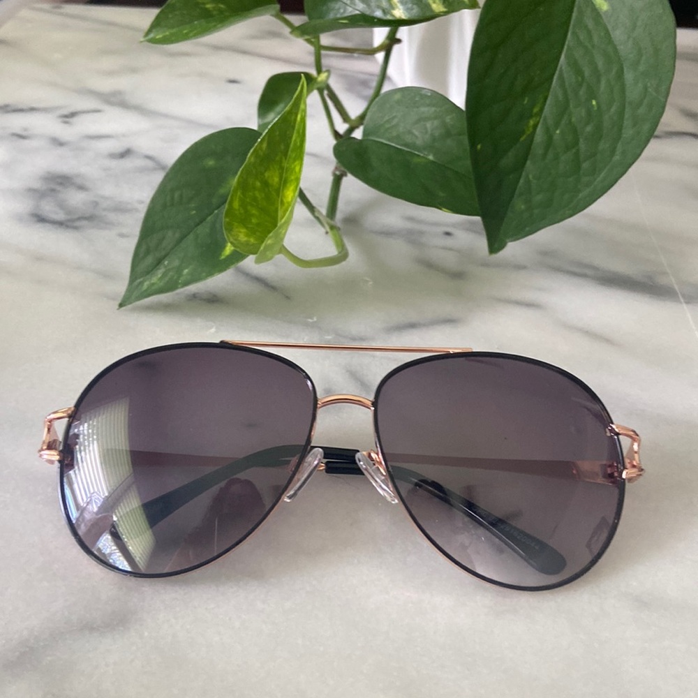 Piranha 100% UVA/UVB Protection sunglasses - Aviator rose gold frames frames